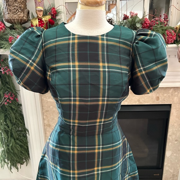 Clover and Sloan Plaid Puff Sleeve Cocktail Dress - Picture 3 of 9
